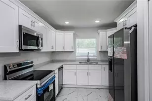 303 E 7th St, Lehigh Acres, FL 33972 - Photo 3