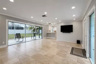 912 Dolphin Dr, Cape Coral, FL 33904 - Photo 5