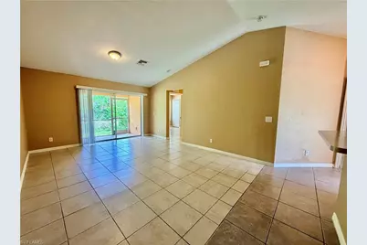 635 Hawthorne Ave S, Lehigh Acres, FL 33974 - Photo 7