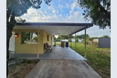 423 Morgan Cir S, Lehigh Acres, FL 33936 - Photo 3