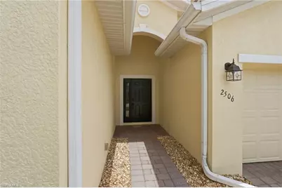 2506 Blackburn Cir, Cape Coral, FL 33991 - Photo 5