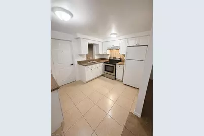 2204 Coronet St, Fort Myers, FL 33907 - Photo 7