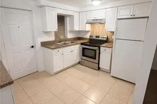 2204 Coronet St, Fort Myers, FL 33907 - Photo 7