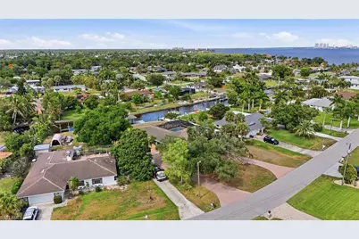 1860 Marina Cir, North Fort Myers, FL 33903 - Photo 31