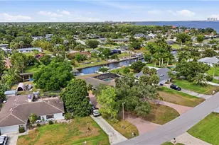 1860 Marina Cir, North Fort Myers, FL 33903 - Photo 31
