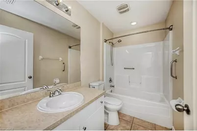 1922 Jacaranda Pkwy W, Cape Coral, FL 33993 - Photo 29