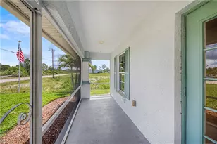 1922 Jacaranda Pkwy W, Cape Coral, FL 33993 - Photo 41