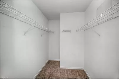 1922 Jacaranda Pkwy W, Cape Coral, FL 33993 - Photo 23