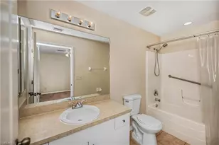 1922 Jacaranda Pkwy W, Cape Coral, FL 33993 - Photo 25