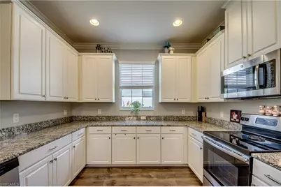 2734 Vareo Ct, Cape Coral, FL 33991 - Photo 17