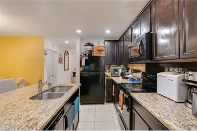824 Umber Dr, Fort Myers, FL 33913 - Photo 7