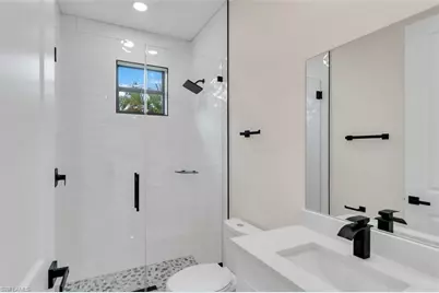 474 NE 2nd Pl, Cape Coral, FL 33909 - Photo 3