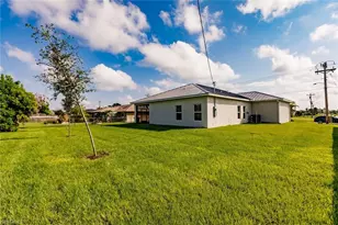 409 Tropicana Pkwy E, Cape Coral, FL 33993 - Photo 3