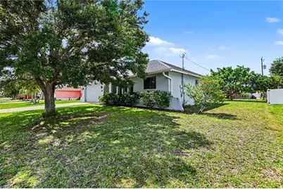 610 Retunda Pkwy W, Cape Coral, FL 33904 - Photo 25