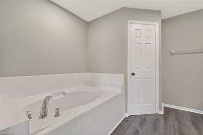 409 NE 25th Ter, Cape Coral, FL 33909 - Photo 27