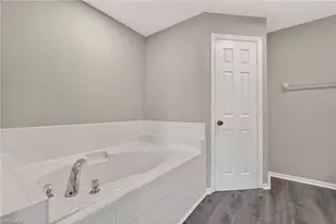 409 NE 25th Terrace, Cape Coral, FL 33909 - Photo 27