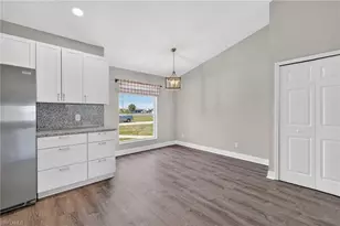 409 NE 25th Terrace, Cape Coral, FL 33909 - Photo 7