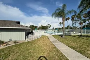 4266 Island Cir, Fort Myers, FL 33919 - Photo 17