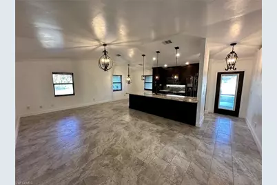 4266 Island Cir #B, Fort Myers, FL 33919 - Photo 3