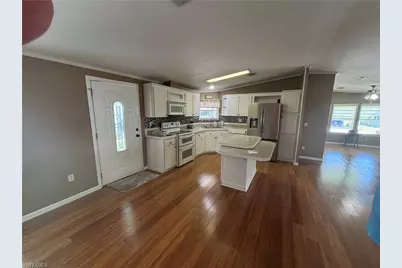 406 Horizon Dr, North Fort Myers, FL 33903 - Photo 7