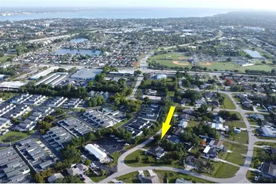 6701 Fiesta Ln, Fort Myers, FL 33919 - Photo 17