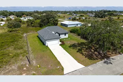 3013 Adcock Dr, Labelle, FL 33935 - Photo 3