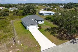 3013 Adcock Dr, Labelle, FL 33935 - Photo 3