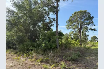 2607 26th St SW, Lehigh Acres, FL 33976 - Photo 5