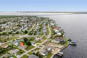 2285 SE 28th St, Cape Coral, FL 33904 - Photo 37