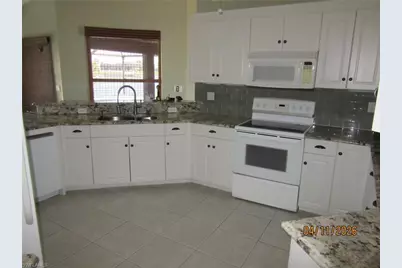 1137 SW 37th St, Cape Coral, FL 33914 - Photo 9