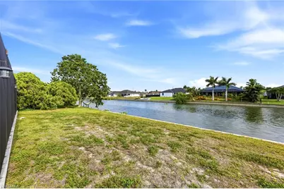 212 SW 20th St, Cape Coral, FL 33991 - Photo 37
