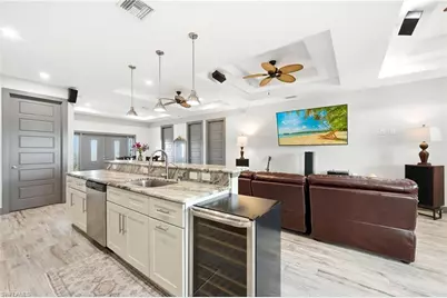 212 SW 20th St, Cape Coral, FL 33991 - Photo 9