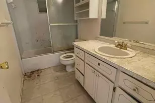 8381 Antigua Ct, Fort Myers, FL 33907 - Photo 11