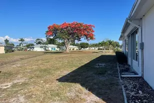 8381 Antigua Ct, Fort Myers, FL 33907 - Photo 25