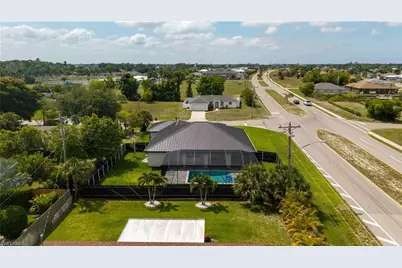 741 SW 7th Ter, Cape Coral, FL 33991 - Photo 5