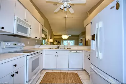 8083 Queen Palm Ln #425, Fort Myers, FL 33966 - Photo 5