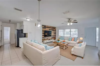 220 Punta Alta Ct, Lehigh Acres, FL 33936 - Photo 9
