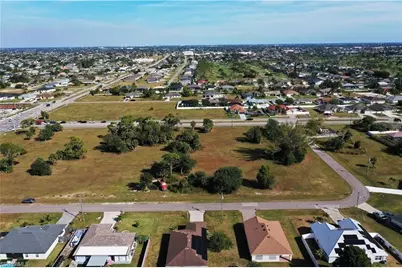 1623 SW 16th Ct, Cape Coral, FL 33991 - Photo 3