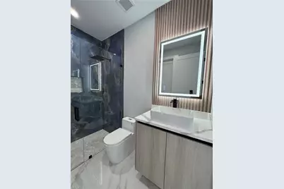 913 NE Juanita Pl, Cape Coral, FL 33909 - Photo 29
