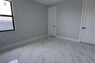 913 NE Juanita Pl, Cape Coral, FL 33909 - Photo 21