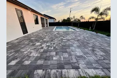 913 NE Juanita Pl, Cape Coral, FL 33909 - Photo 39