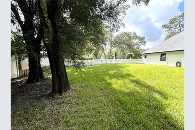 1090 Woods Dr, Labelle, FL 33935 - Photo 17