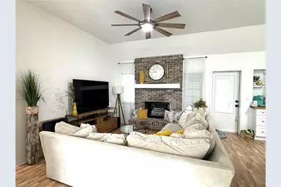 1090 Woods Dr, Labelle, FL 33935 - Photo 7