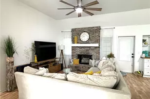 1090 Woods Dr, Labelle, FL 33935 - Photo 7
