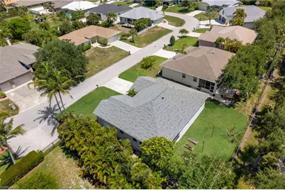 7930 Sandel Wood Cir W, Fort Myers, FL 33908 - Photo 7