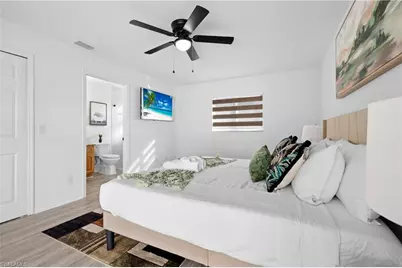 1700 SW Santa Barbara Pl, Cape Coral, FL 33991 - Photo 17