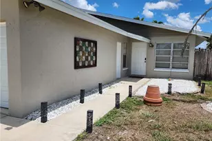 11370 & 11368 Summerwinds Ct, Fort Myers, FL 33908 - Photo 5