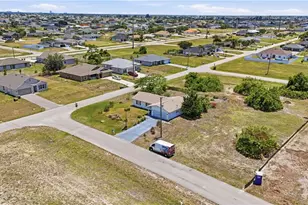 18 NW 26th Terrace, Cape Coral, FL 33993 - Photo 3