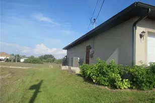 3241 NW 41st Pl, Cape Coral, FL 33993 - Photo 3
