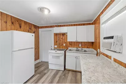 3318 Thomas St, Fort Myers, FL 33916 - Photo 9